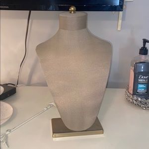 necklace holder